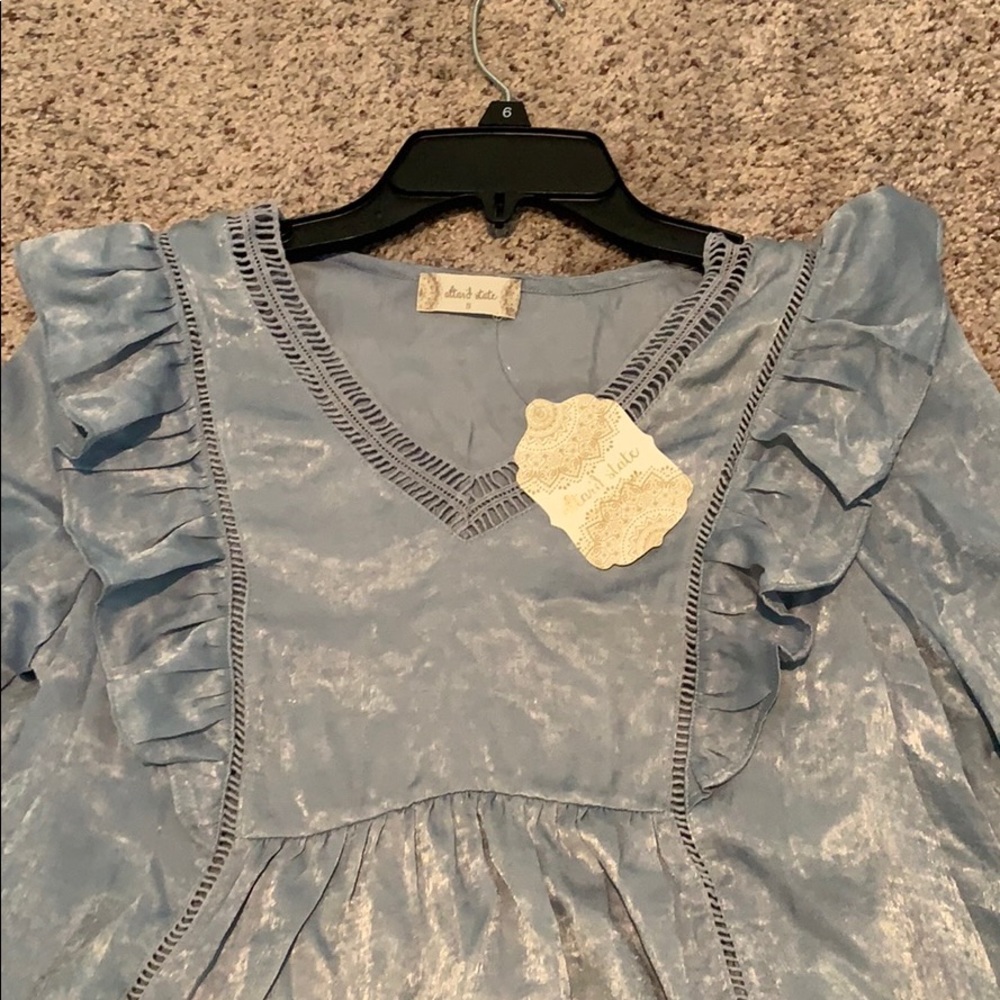 🌸 2/30 NWT Altar’d State Baby Blue Blouse 🌸 - Picture 5 of 5